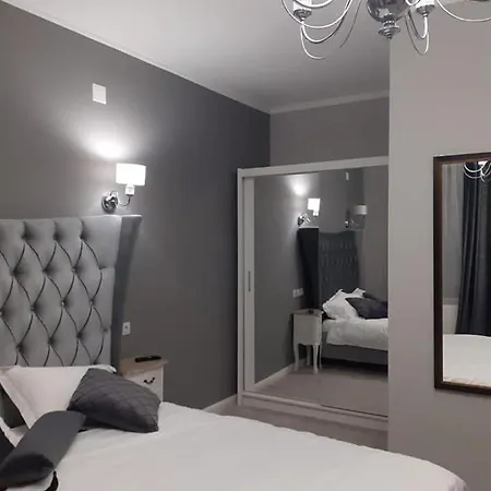 Dallure House Boutique - De Luxe * Μπρασόβ